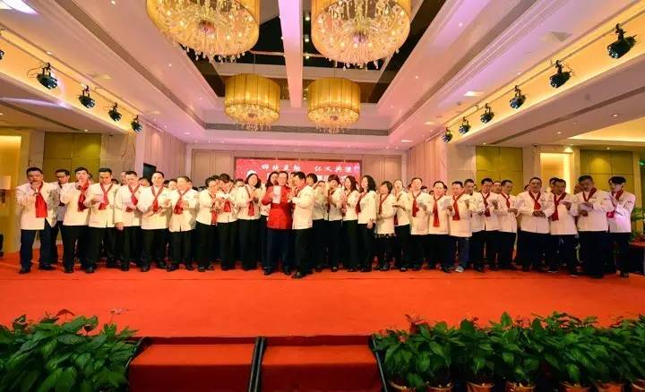 师徒互勉，仁义共进——利永周大师授徒仪式暨利永周弟子会成立晚宴隆重举行