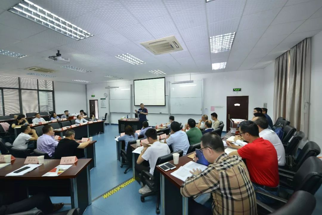 中国现代餐饮管理高级研学班第二次授课圆满结束。