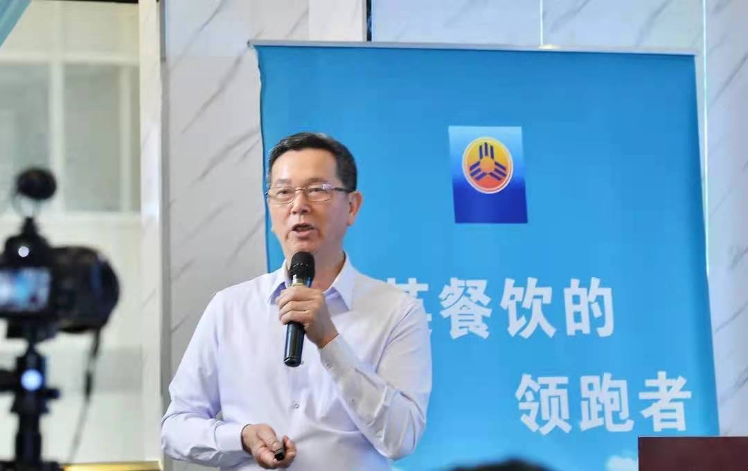 务实、专注、专业、持续 ——广州AG8旗舰厅投资集团2021年年会圆满召开